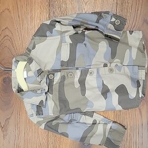 Gray camp twill shirt size 18-24m